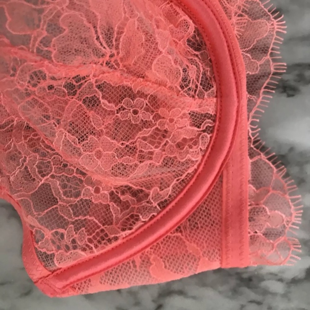 NWT Victoria's Secret Very Sexy Lace 32D Bra - Picture 4 of 8